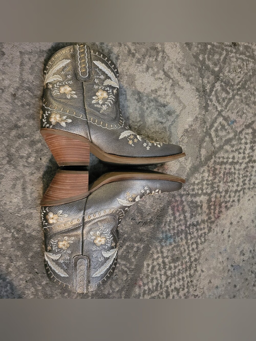 Dingo Primrose booties in pewter Size 9 - Picture 9 of 15